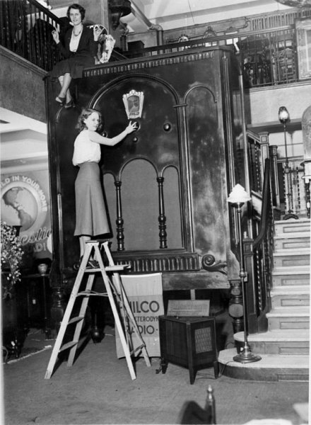 philco gigant.jpg